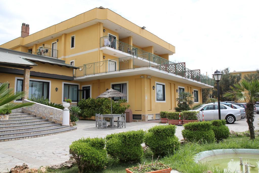 Hotel Club Sabbiadoro Battipaglia Exterior foto